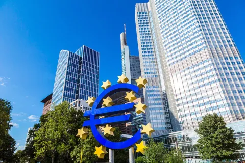 European Banks Sitting on €1tn "Mountain" of Bad Debt